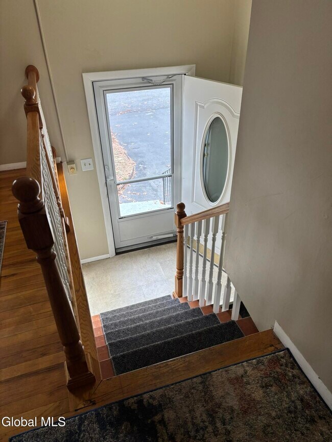 52 Trottingham Rd in Saratoga Springs, NY - Building Photo - Building Photo