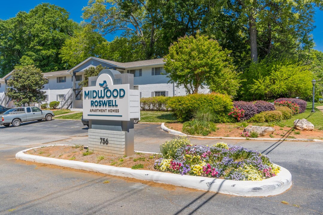 Midwood Roswell Apartments in Roswell, GA - Building Photo