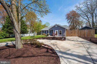 8635 Old Mt Vernon Rd in Alexandria, VA - Foto de edificio - Building Photo