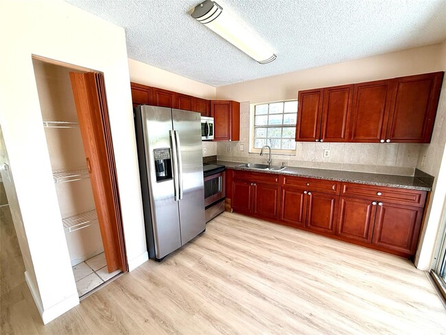 20751 NW 30th Ct