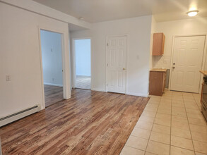 120 Easton Ave in Waterbury, CT - Building Photo - Building Photo