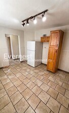 9717 Dennis Dr in St. Louis, MO - Foto de edificio - Building Photo