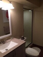 2721 S Kearney St in Denver, CO - Foto de edificio - Building Photo