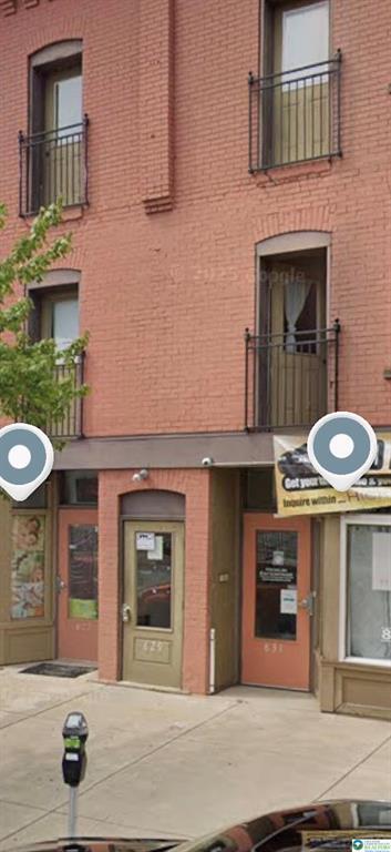 property at 829 E 4th St