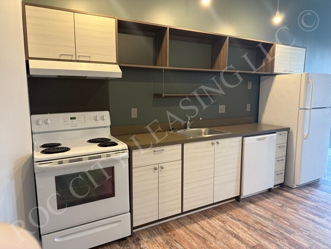 Hive@155 and Hive Andrews in Rochester, NY - Foto de edificio - Building Photo