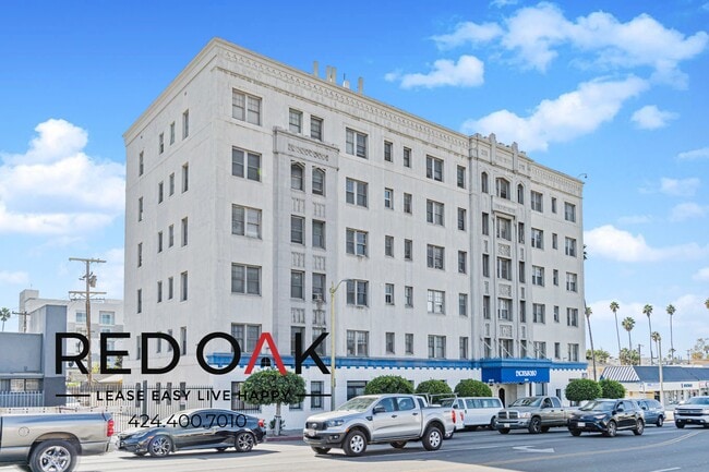 3918 Beverly Blvd-Unit -308 in Los Angeles, CA - Building Photo - Building Photo