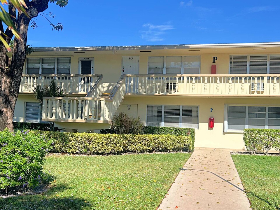 361 Windsor P in West Palm Beach, FL - Building Photo