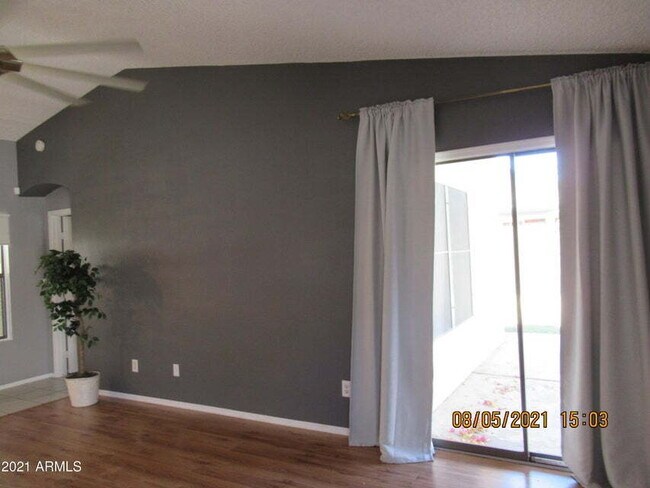 6420 W Golden Ln in Glendale, AZ - Building Photo - Building Photo
