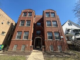 3943 N Kostner Ave in Chicago, IL - Building Photo