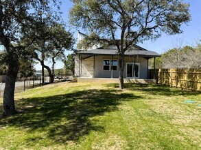 18208 Gregg Bluff Rd in Jonestown, TX - Building Photo - Building Photo