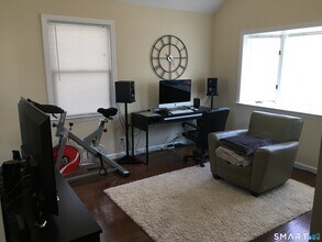 6 Birchside Dr in Norwalk, CT - Building Photo - Building Photo