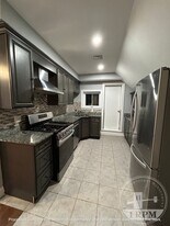 176 Snell St in Fall River, MA - Building Photo