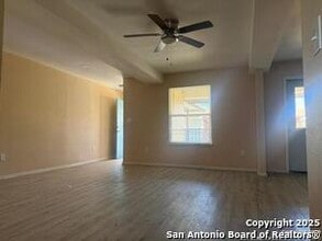 3718 Pleasanton Rd in San Antonio, TX - Foto de edificio - Building Photo