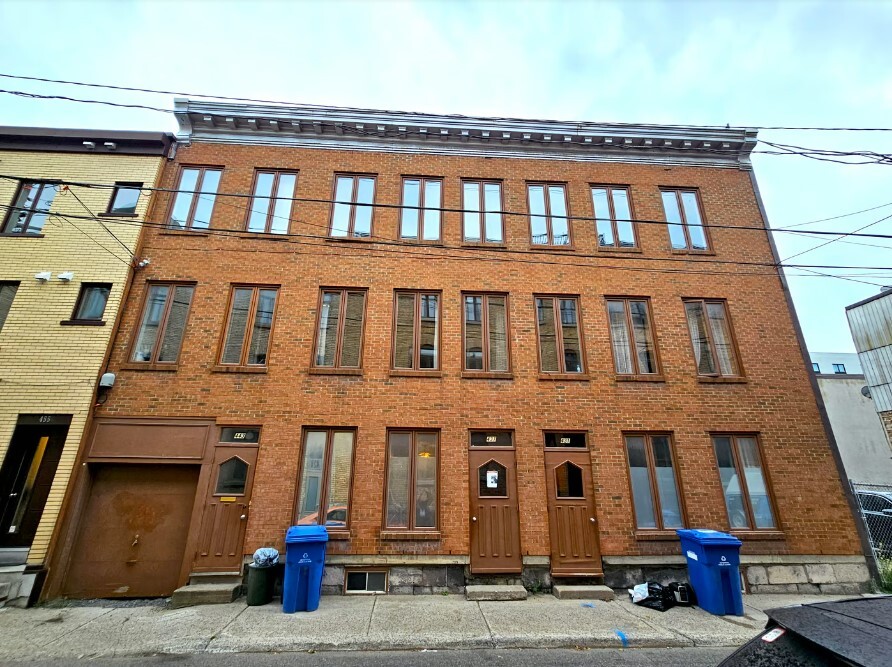 431-443 De La Reine Rue in Québec, QC - Building Photo