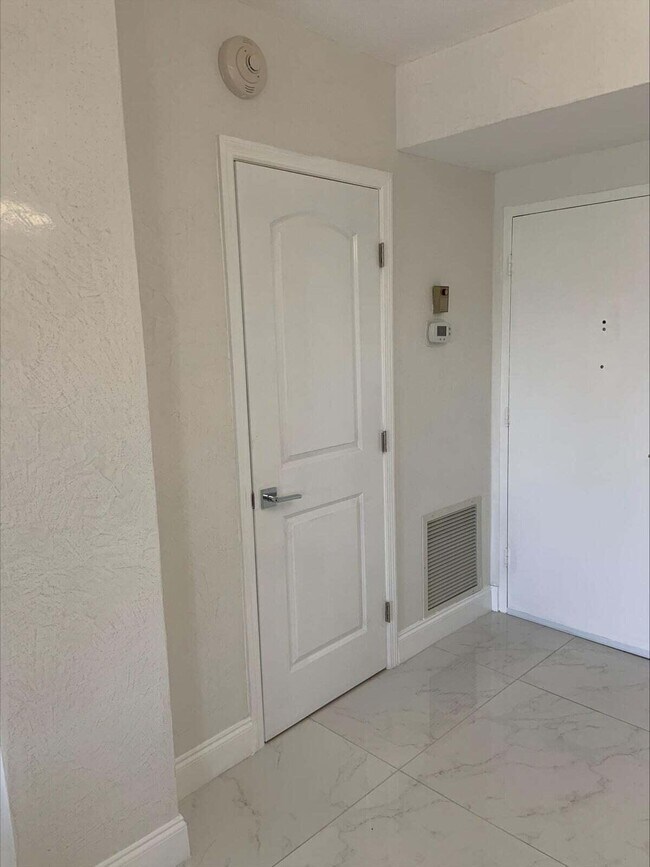 2840 S Ocean Blvd in Palm Beach, FL - Building Photo - Building Photo