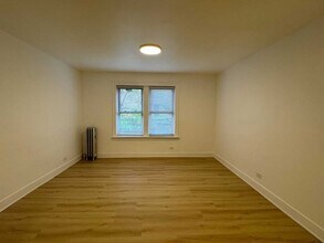 6310 N Artesian Ave in Chicago, IL - Building Photo - Building Photo