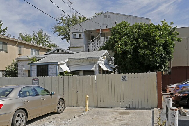 Napoli Apartments in Sacramento, CA - Building Photo - Building Photo