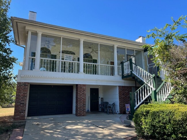 2138 Airline Dr