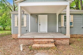 2103 E Victory Dr in Mobile, AL - Building Photo - Building Photo