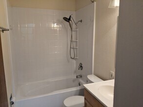 905 E Swallow Rd in Fort Collins, CO - Building Photo - Building Photo