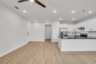 9312 Curious Squirrel St in Austin, TX - Building Photo - Building Photo