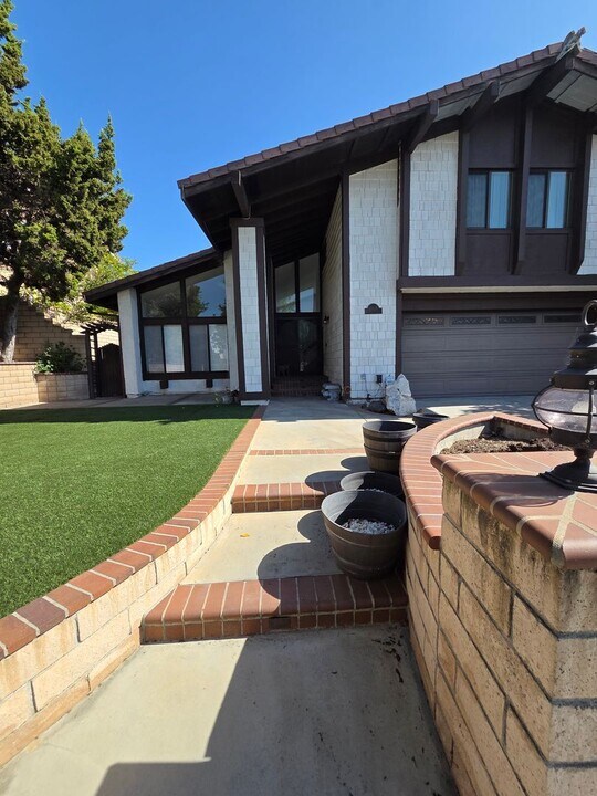 14126 La Gloria St in La Mirada, CA - Building Photo