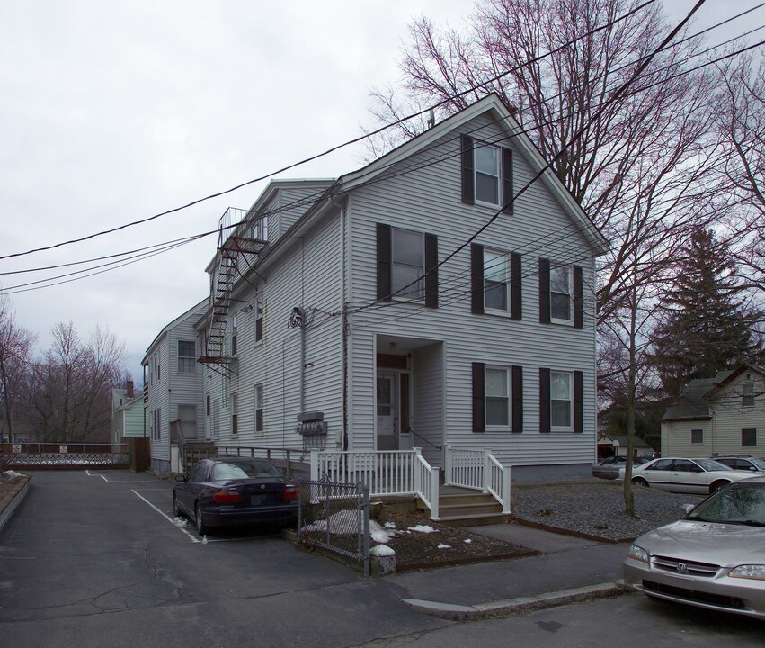 39 Union St in Taunton, MA - Foto de edificio