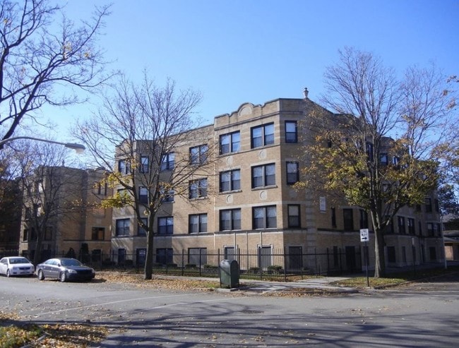 8100-8114 S Essex Ave