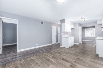 1218 N 20th Ave, Unit Unit 1 in Melrose Park, IL - Building Photo - Building Photo