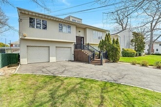 408 Howard Ave in Woodmere, NY - Building Photo - Building Photo