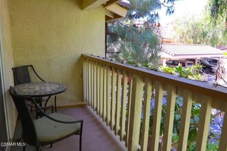 637 Indian Oak Ln in Oak Park, CA - Building Photo - Building Photo