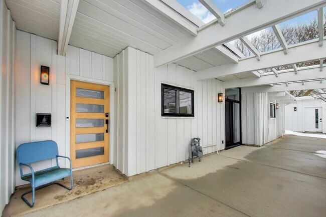 2649 Crawford Ave in Evanston, IL - Building Photo - Building Photo