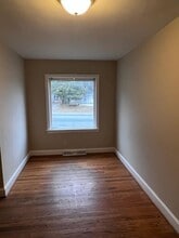 1034 E Lexington Ave in High Point, NC - Building Photo - Building Photo