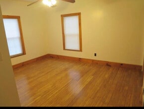 90 Wallace St, Unit 2 in Somerville, MA - Building Photo - Building Photo