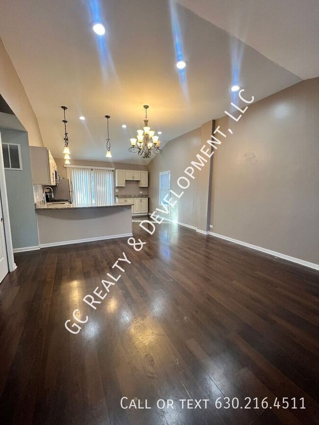 3001 75th St in Woodridge, IL - Building Photo - Building Photo