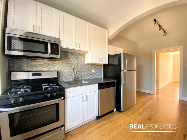 property at 2321 N Rockwell St