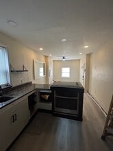 210 W 5th St, Unit apt 1a in Chester, PA - Building Photo - Building Photo