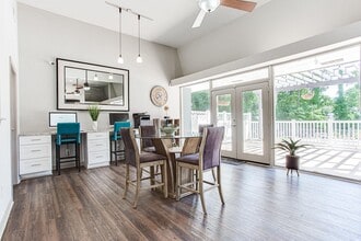 Elevate at The Pointe in Marietta, GA - Foto de edificio - Building Photo