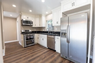 8424 Grenoble St in Los Angeles, CA - Building Photo - Building Photo