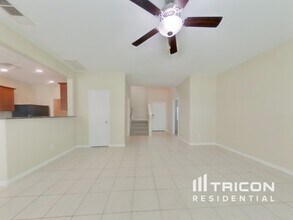 100 Comanche Plains Rd in La Marque, TX - Building Photo - Building Photo