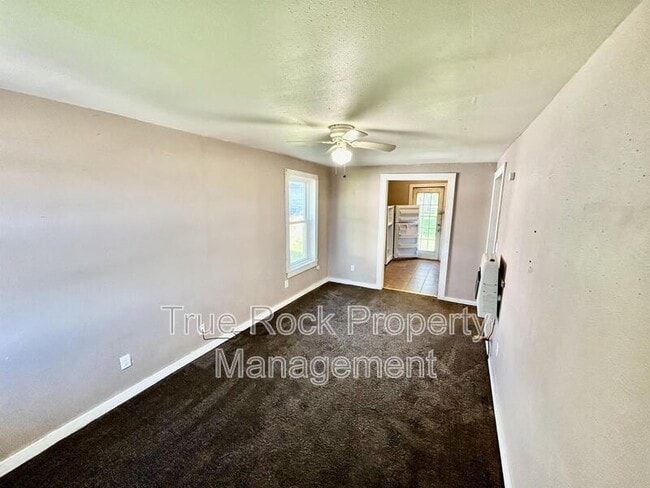 204 E 2nd in Ada, OK - Building Photo - Building Photo