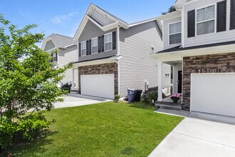 394 Eagle Feather Loop in Columbia, SC - Building Photo - Building Photo