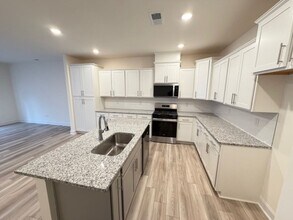 1255 Hammond Dr in Mebane, NC - Building Photo - Building Photo