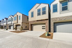 2920 El Fenice Ln in Houston, TX - Building Photo