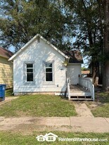 905 SE 9th St in Des Moines, IA - Building Photo