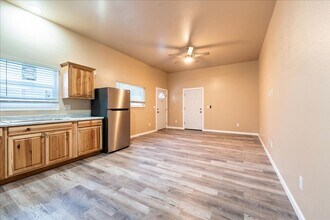 1630 Stacia St in Fairbanks, AK - Building Photo - Building Photo