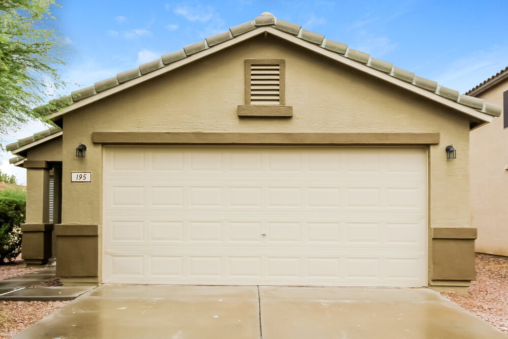 195 W Brangus Way in San Tan Valley, AZ - Foto de edificio