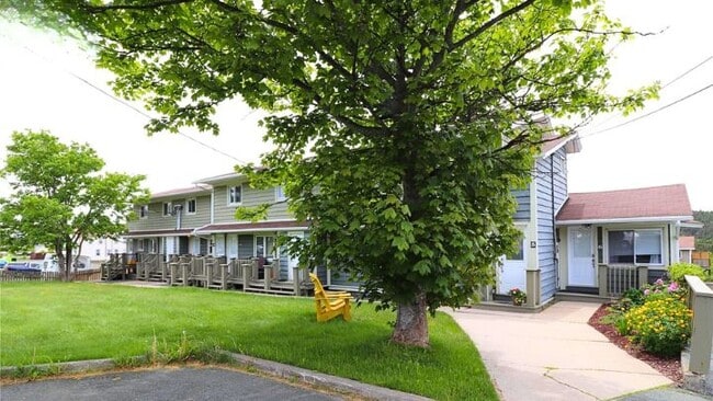 property at 1543 Topsail Rd