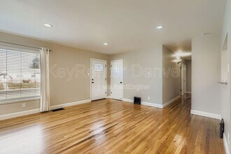 4350 E Utah Pl in Denver, CO - Foto de edificio - Building Photo