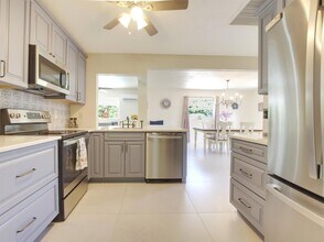 218 S Sequoia Dr in West Palm Beach, FL - Building Photo - Building Photo